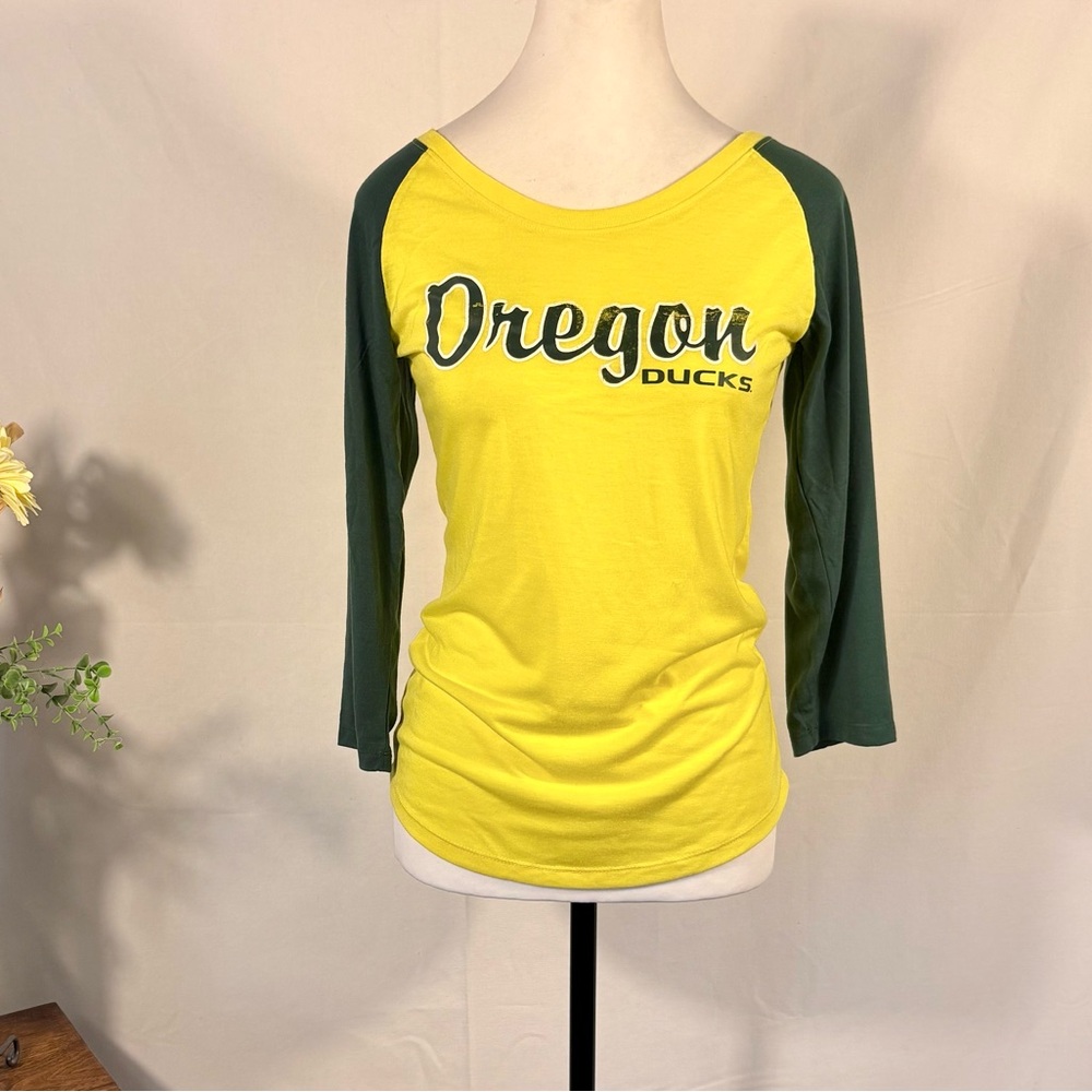 ♨️Oregon Ducks Colosseum Raglan Tee Green Yellow Game Day Shirt Womens Small💛